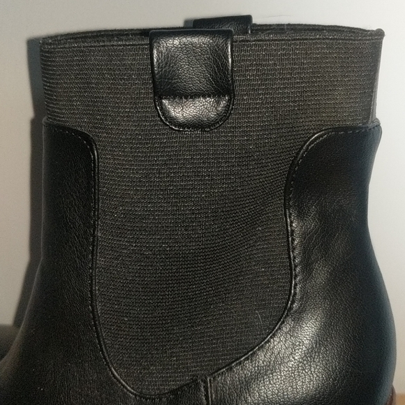 Kensie Black Chelsea Boots - Picture 6 of 10